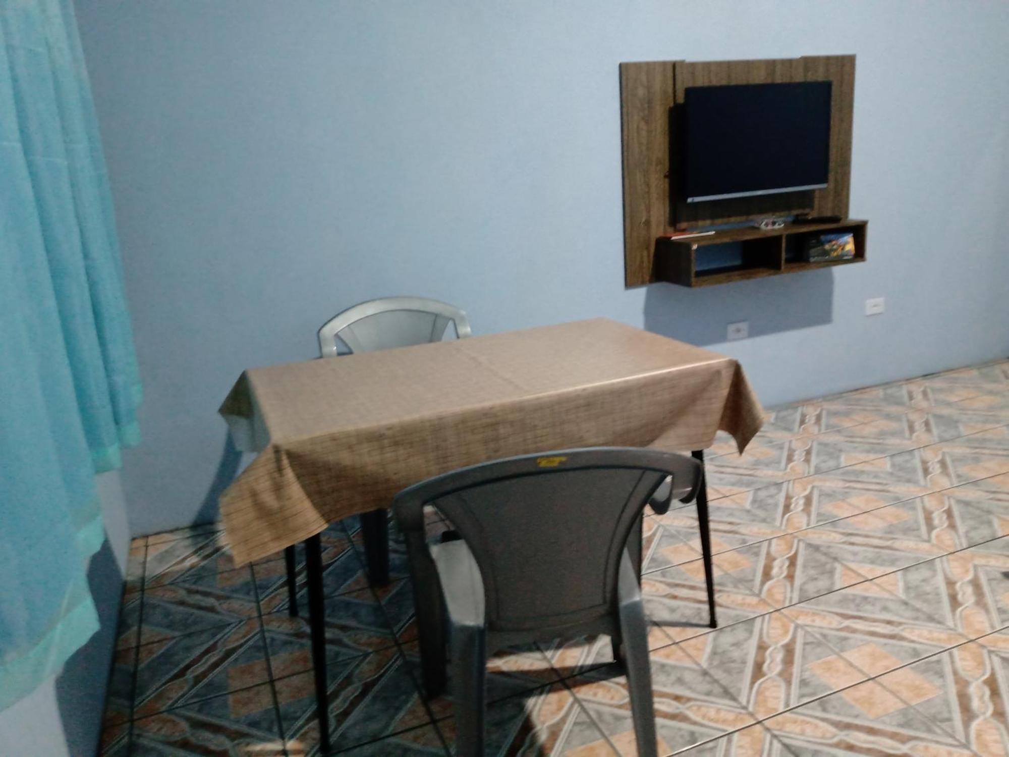 Quarto Familiar, Aeroporto 瓜卢流斯 外观 照片